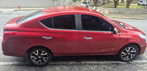 NISSAN VERSA 1.6 16V FLEXSTART SL 4P XTRONIC NISSAN VERSA 1.6 16V FLEXSTART SL 4P XTRONIC